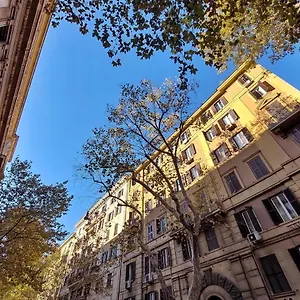Dandolo In Trastevere By Halldis Apartment