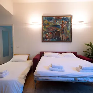 the-lantern-flat.italymilanhotels.net/