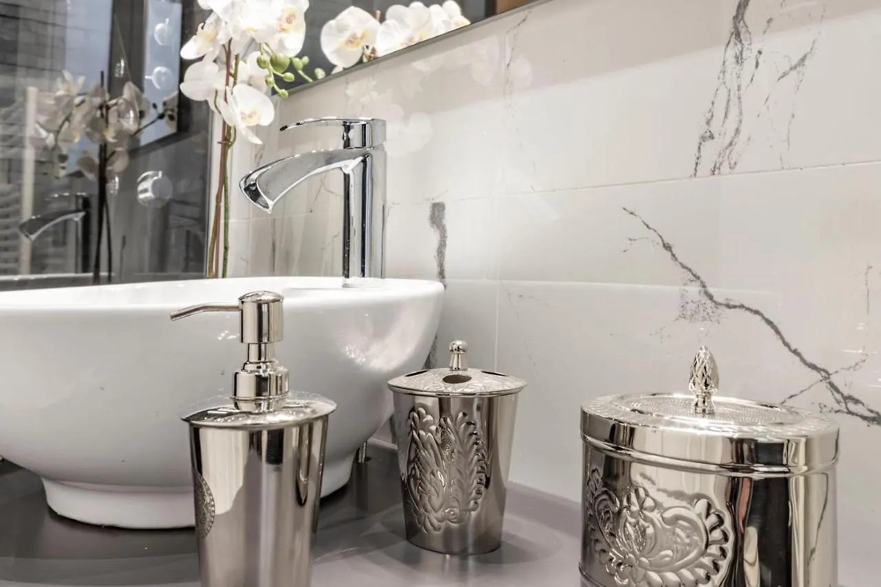 Trevi Luxury Apartment Jacuzzi Rome Italy